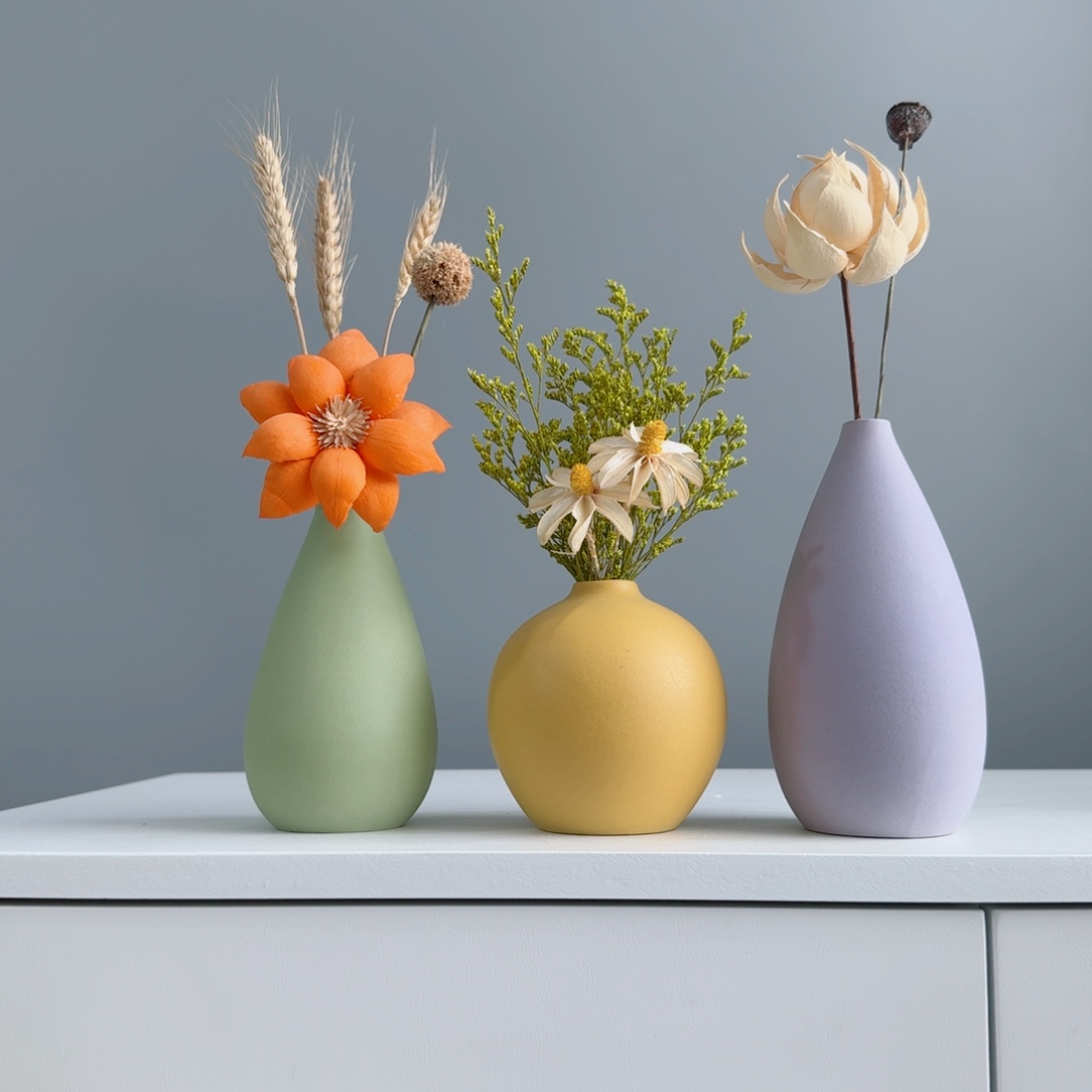 摆件陶瓷小花瓶含花总高约20-30cm