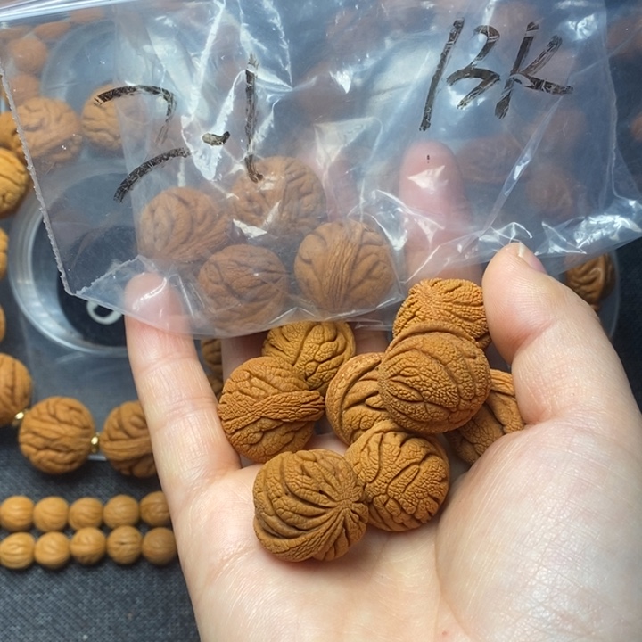 吊坠桃核秦岭山野生桃核