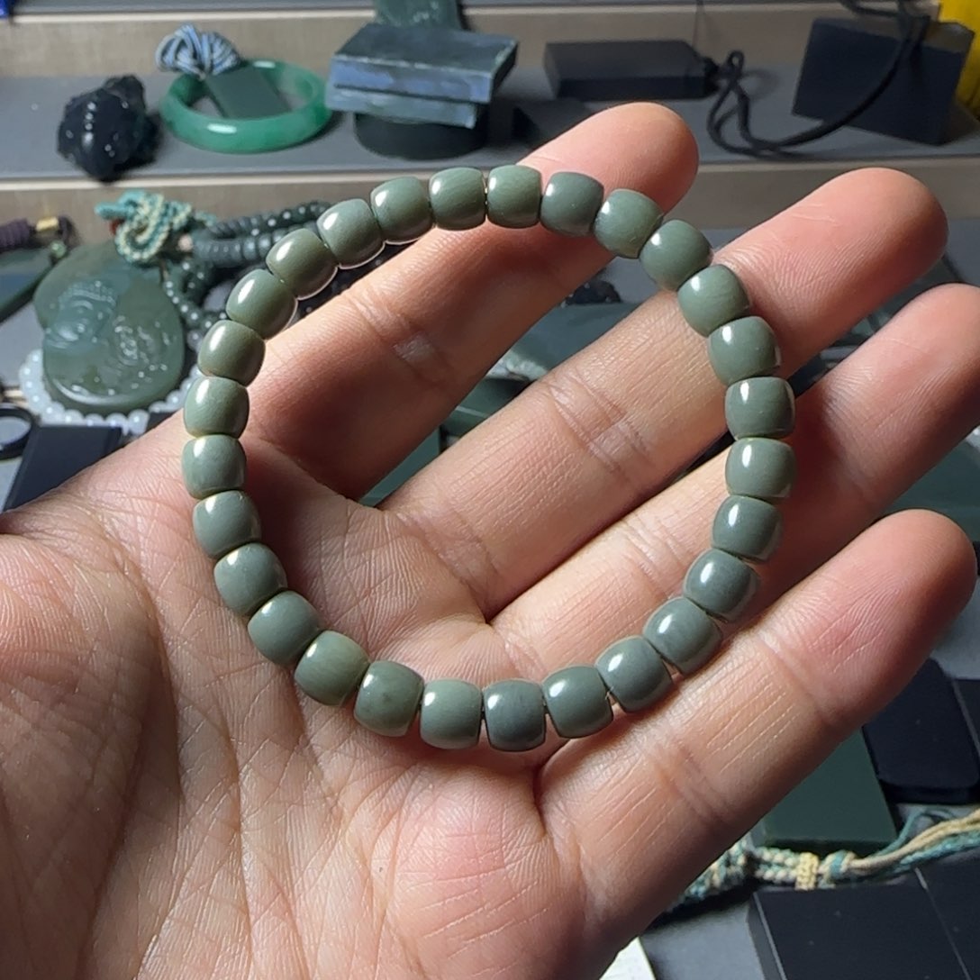 和田玉（青玉）手串未镶嵌