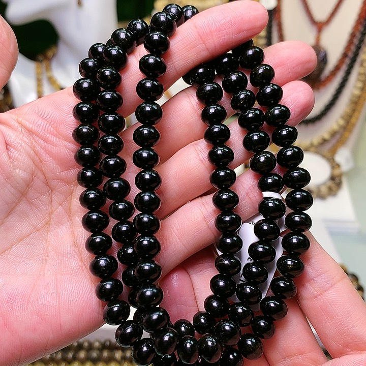 琥珀裸石未镶嵌光**月抚顺琥珀