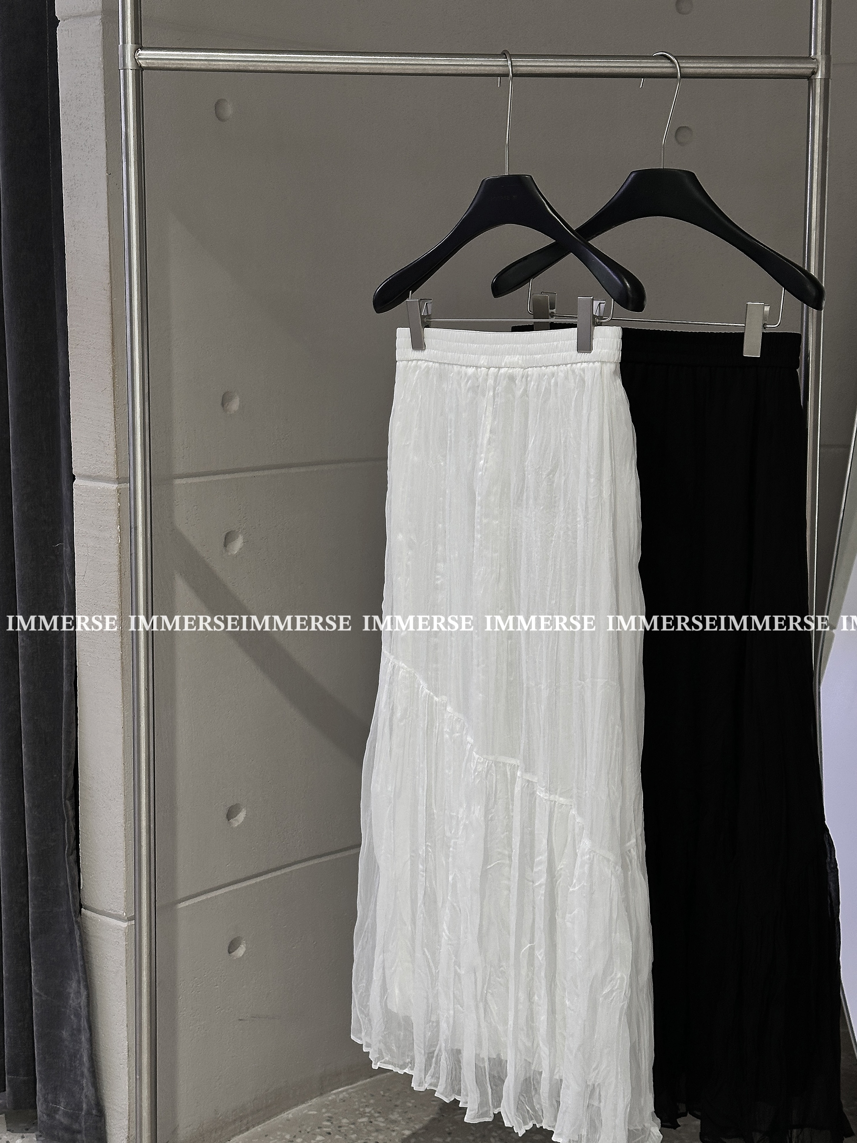 IMMERSE IM自现款 松紧腰人丝半裙8320