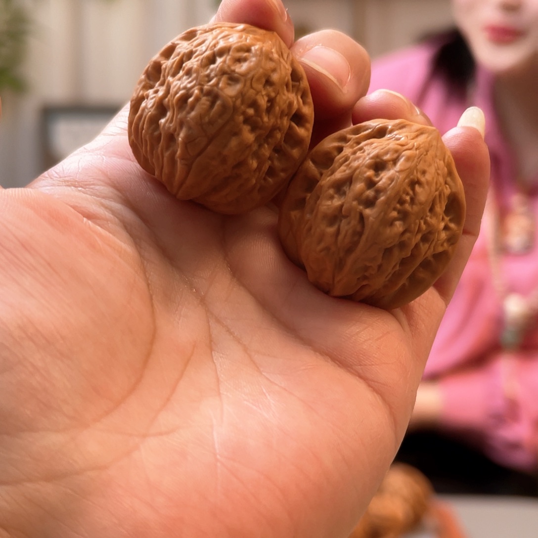 桃核把件34×34尺全品原桩铁锤CN01010已打底