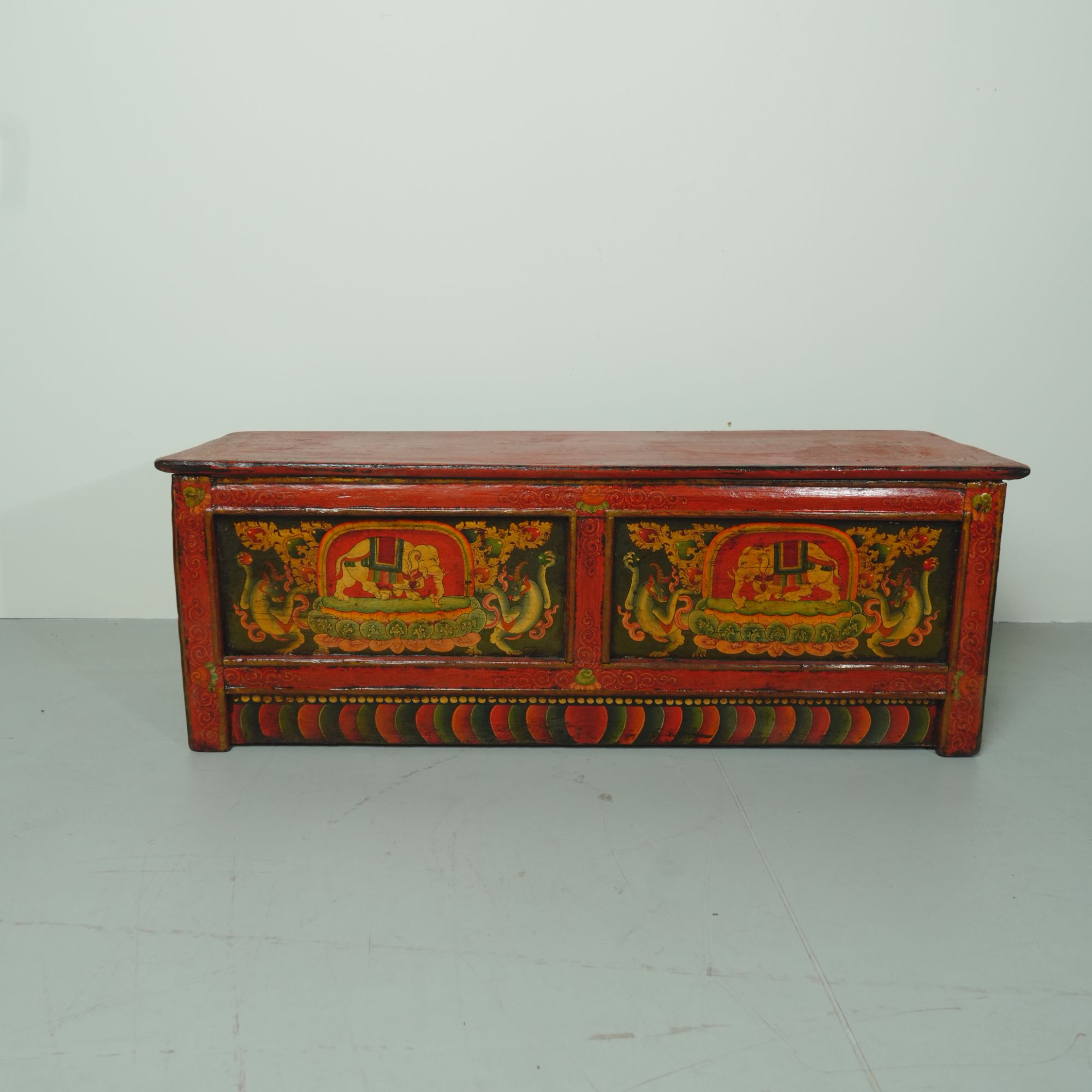 17-18世纪 西藏宫廷风格象宝经桌 搭柜子