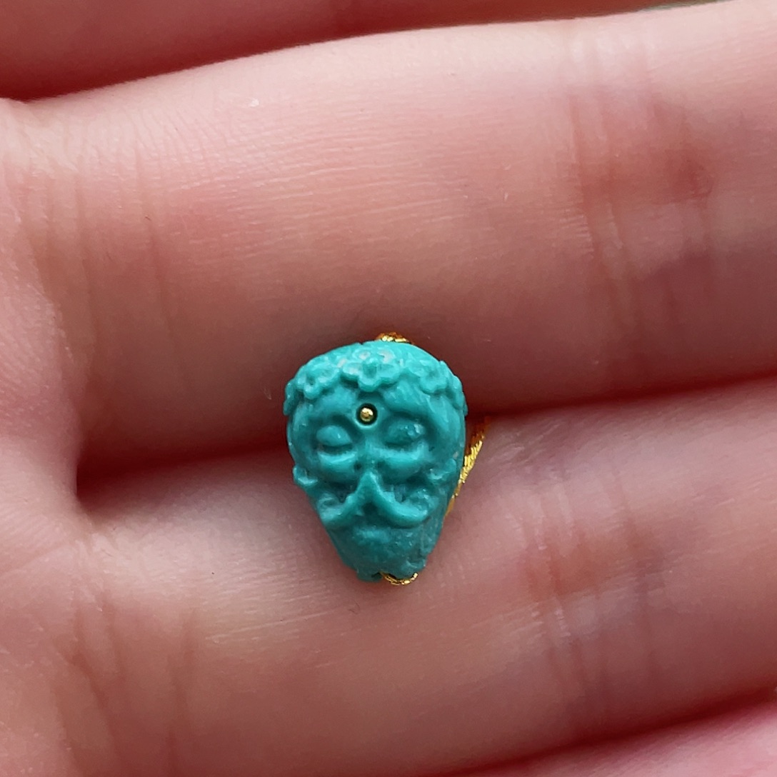 绿松石颈饰未镶嵌