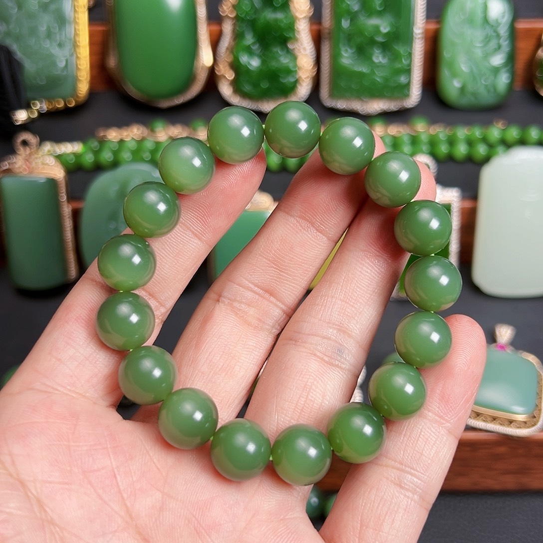 和田玉（糖玉）未镶嵌手串碧玉粉青手串