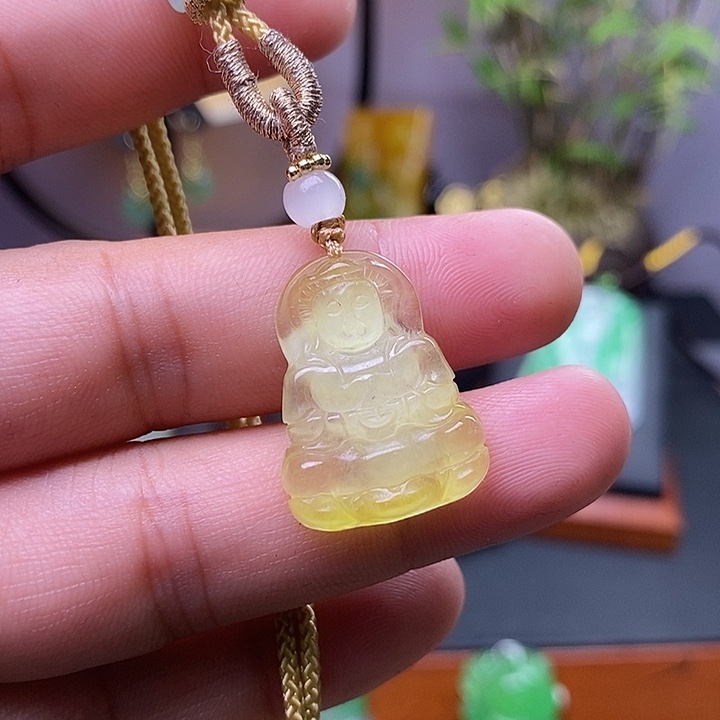 翡翠未镶嵌吊坠(赠链)