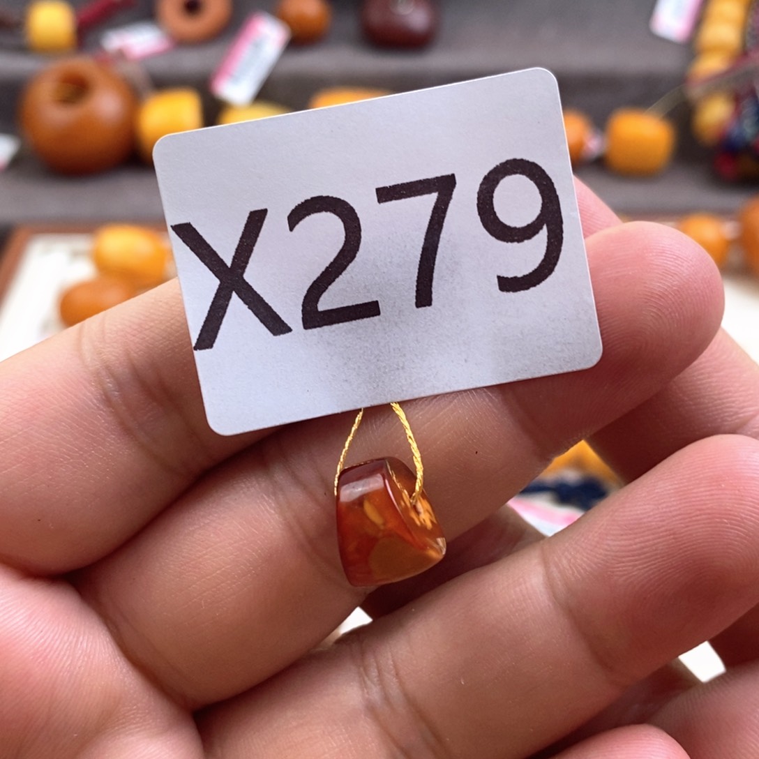 蜜蜡珠宝奇石未镶嵌