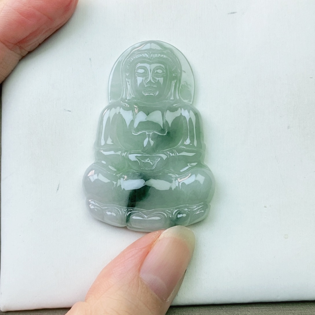 颈饰未镶嵌翡翠观音
