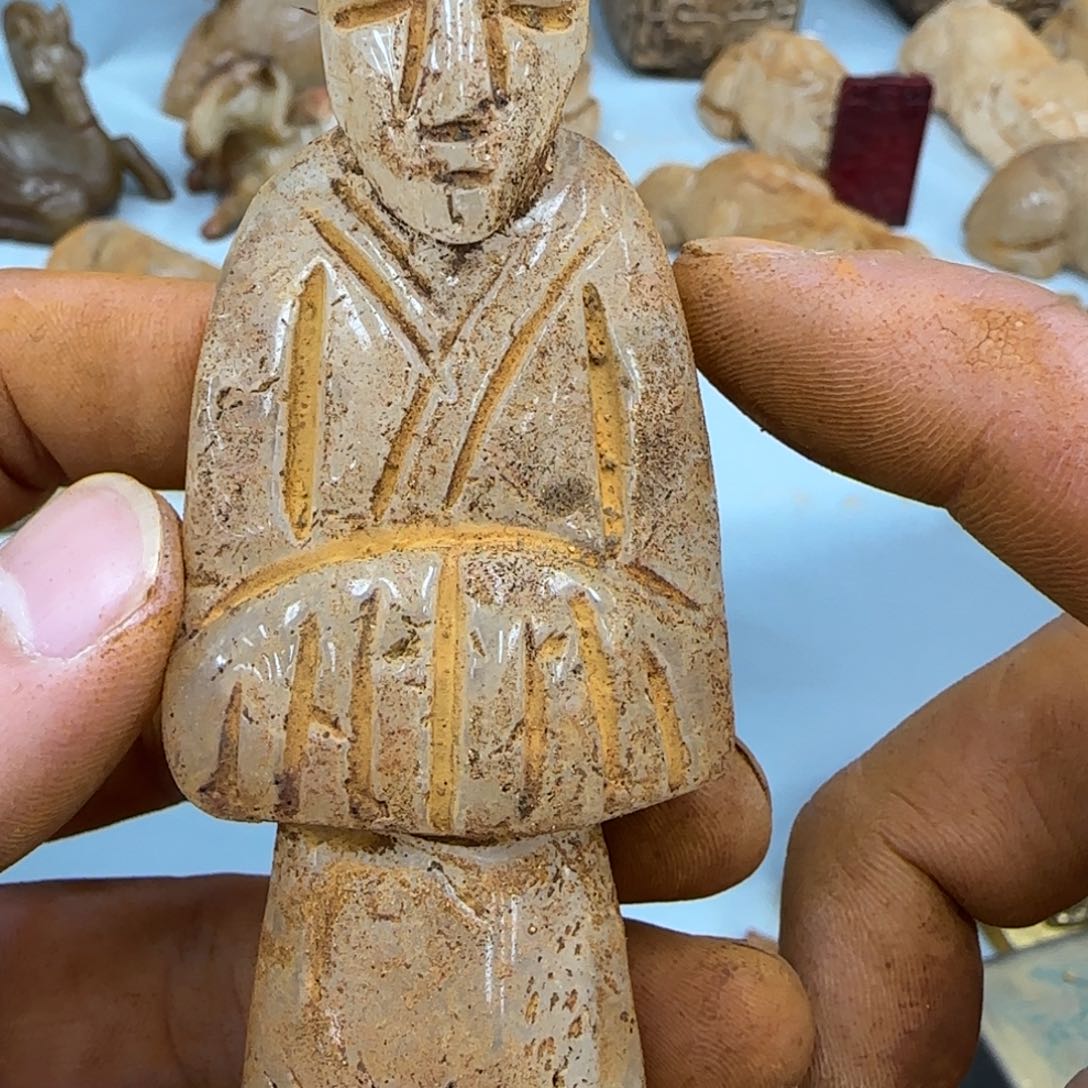 未镶嵌和田玉（糖玉）珠宝奇石