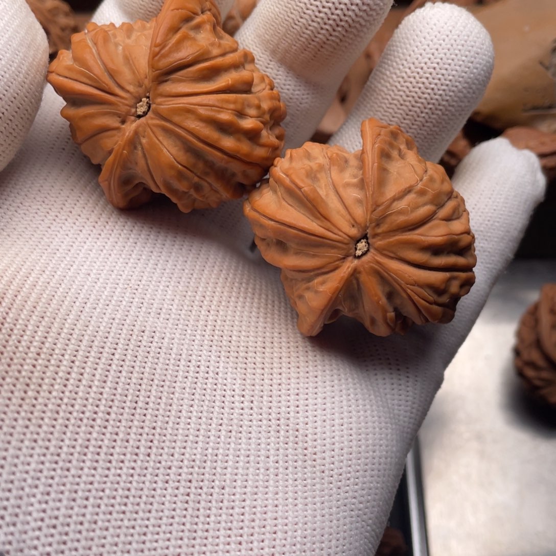 文玩核桃吊坠磨盘