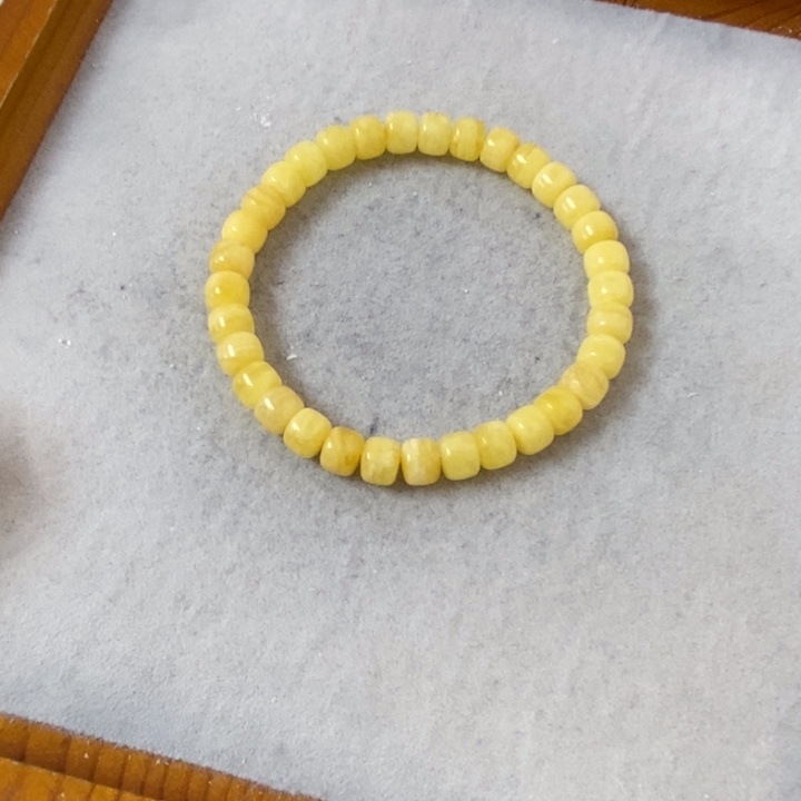 蜜蜡裸石未镶嵌串