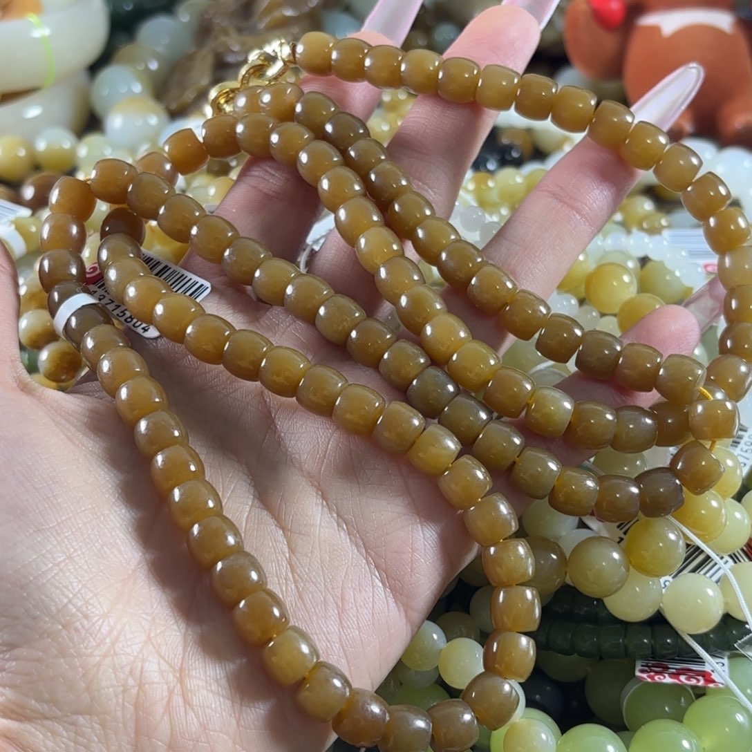 y****和田玉未镶嵌手链拍10发1。500