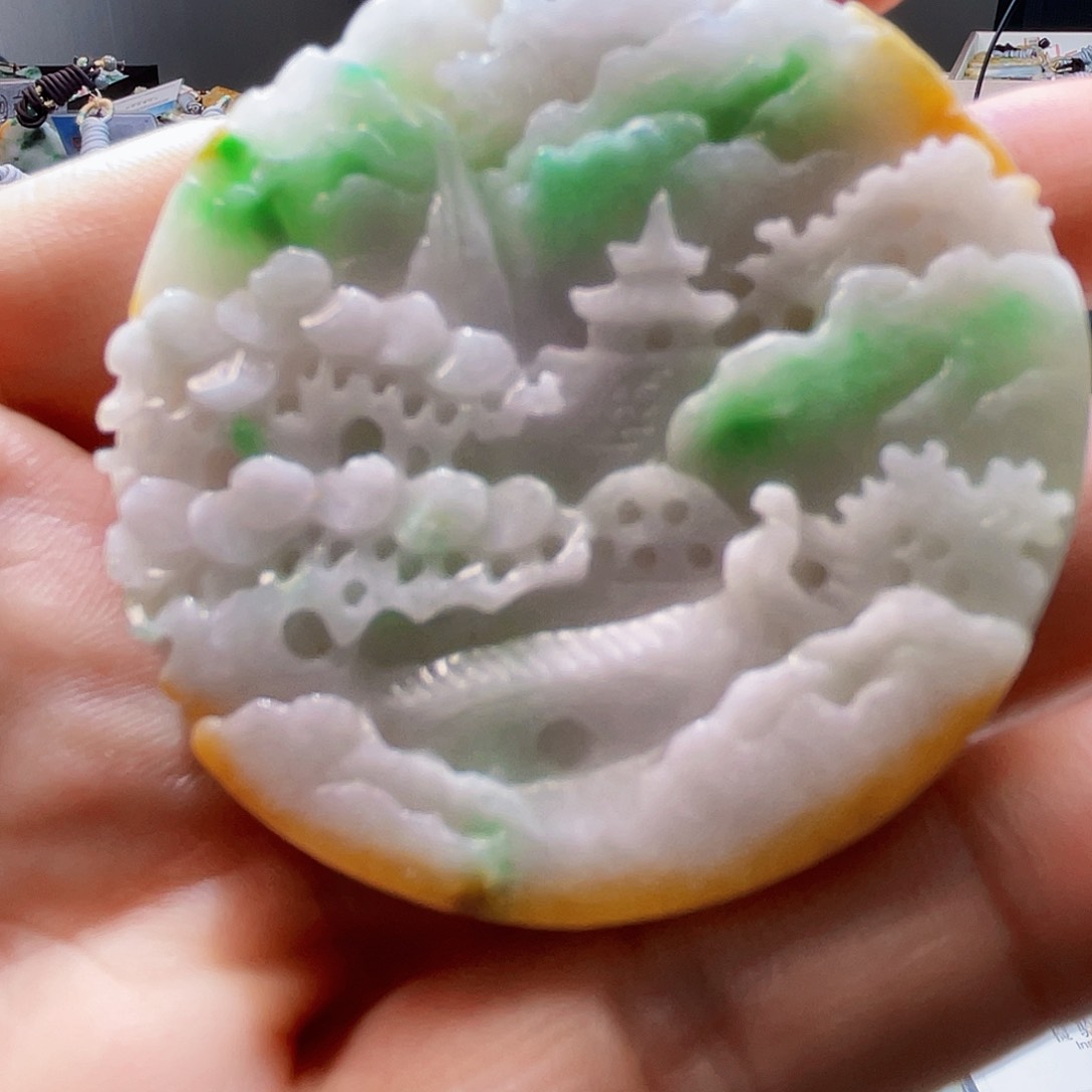 颈饰未镶嵌翡翠一