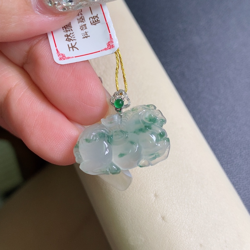 【闪购商品】翡翠颈饰18K金镶嵌唐马