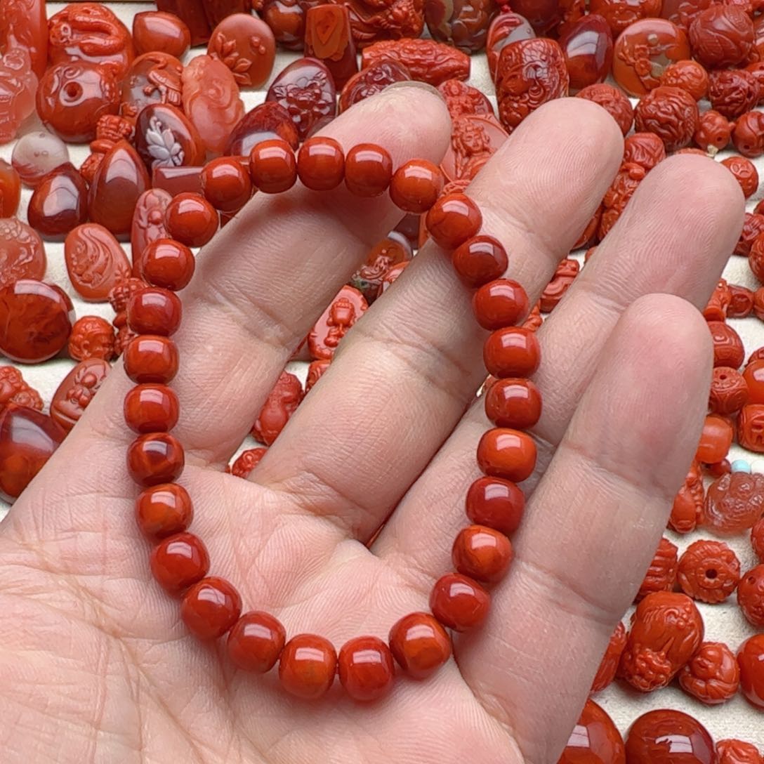 南红玛瑙配饰未镶嵌