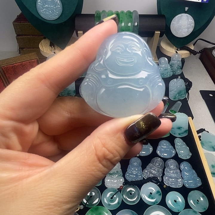 翡翠未镶嵌颈饰佛公