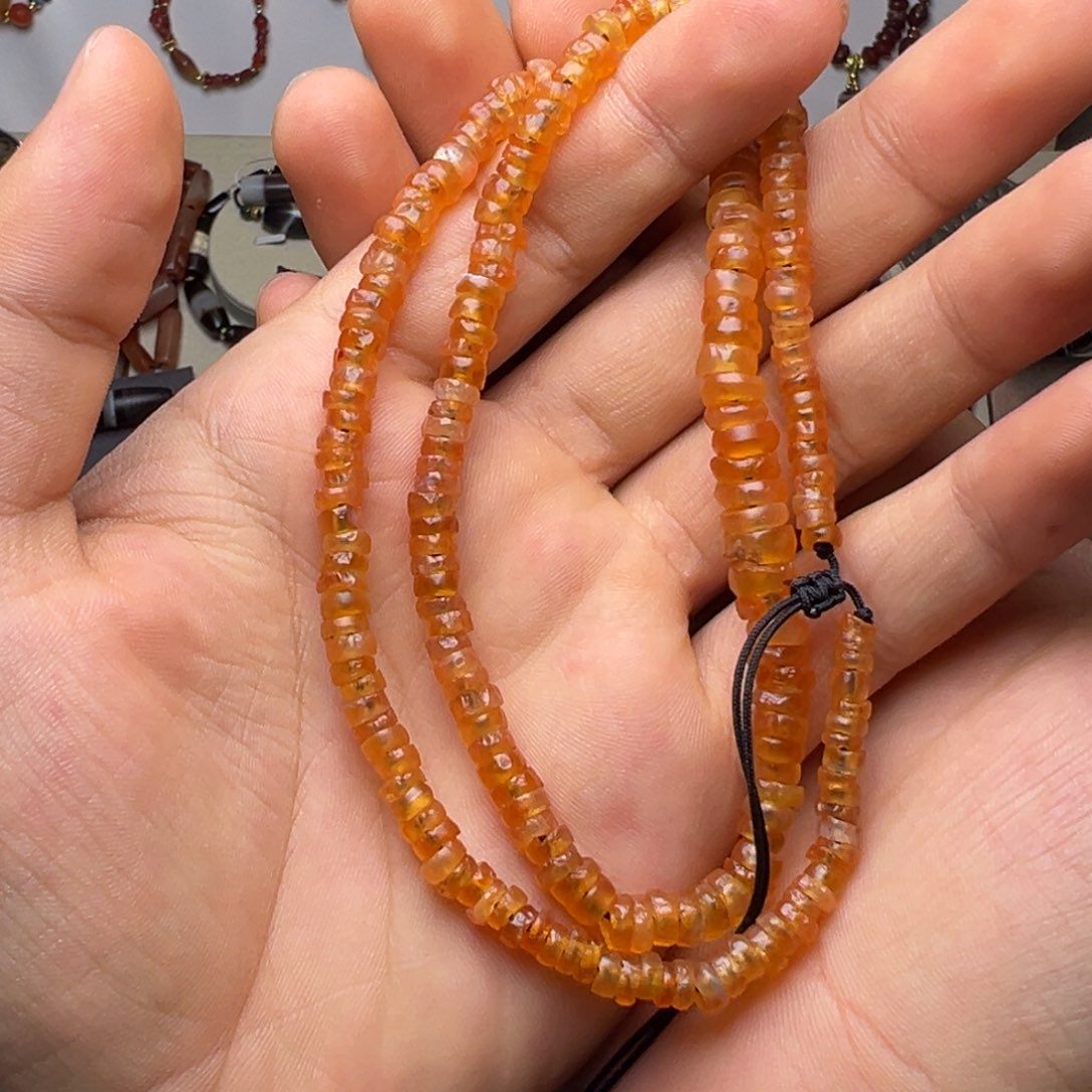 玛瑙/玉髓颈饰合金