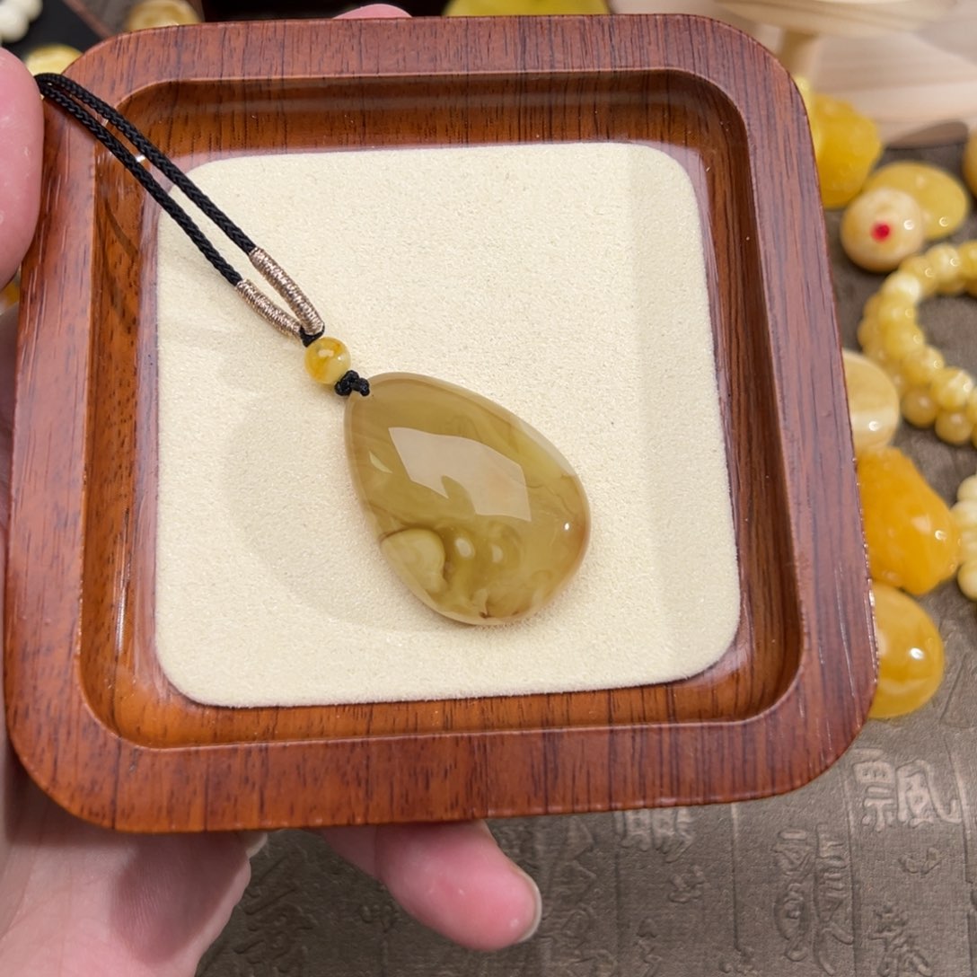 琥珀珠宝奇石未镶嵌琥珀珠宝奇石未镶嵌32