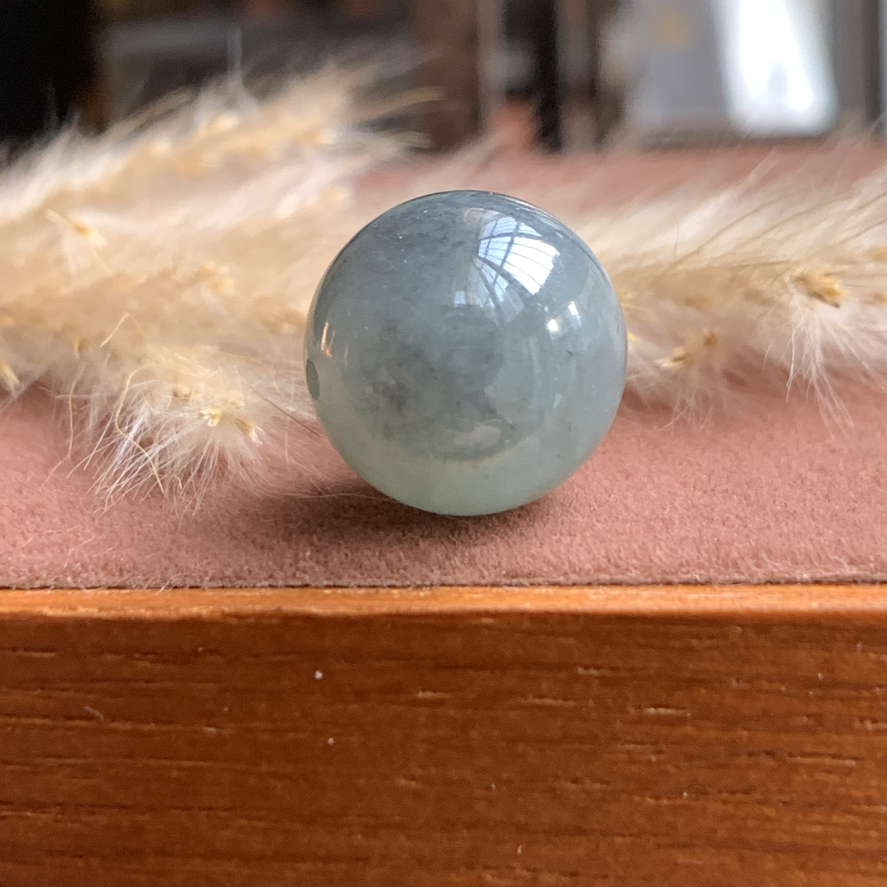 卡12.4冰乌鸡飘绿圆珠C0408特色天然缅甸翡翠细腻冰润无纹裂