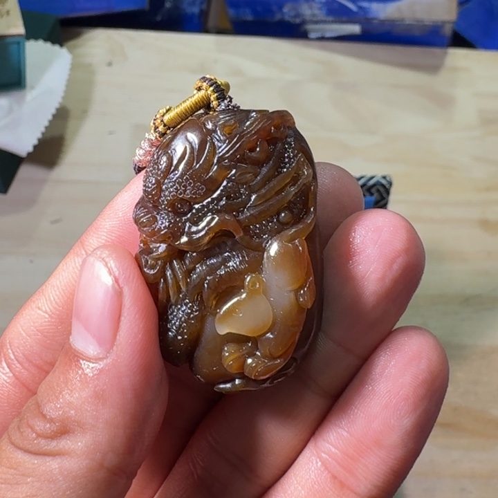 未镶嵌和田玉（糖玉）挂件