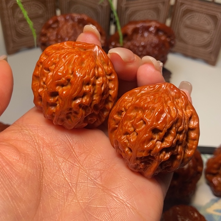 文玩核桃吊坠白狮子37尺