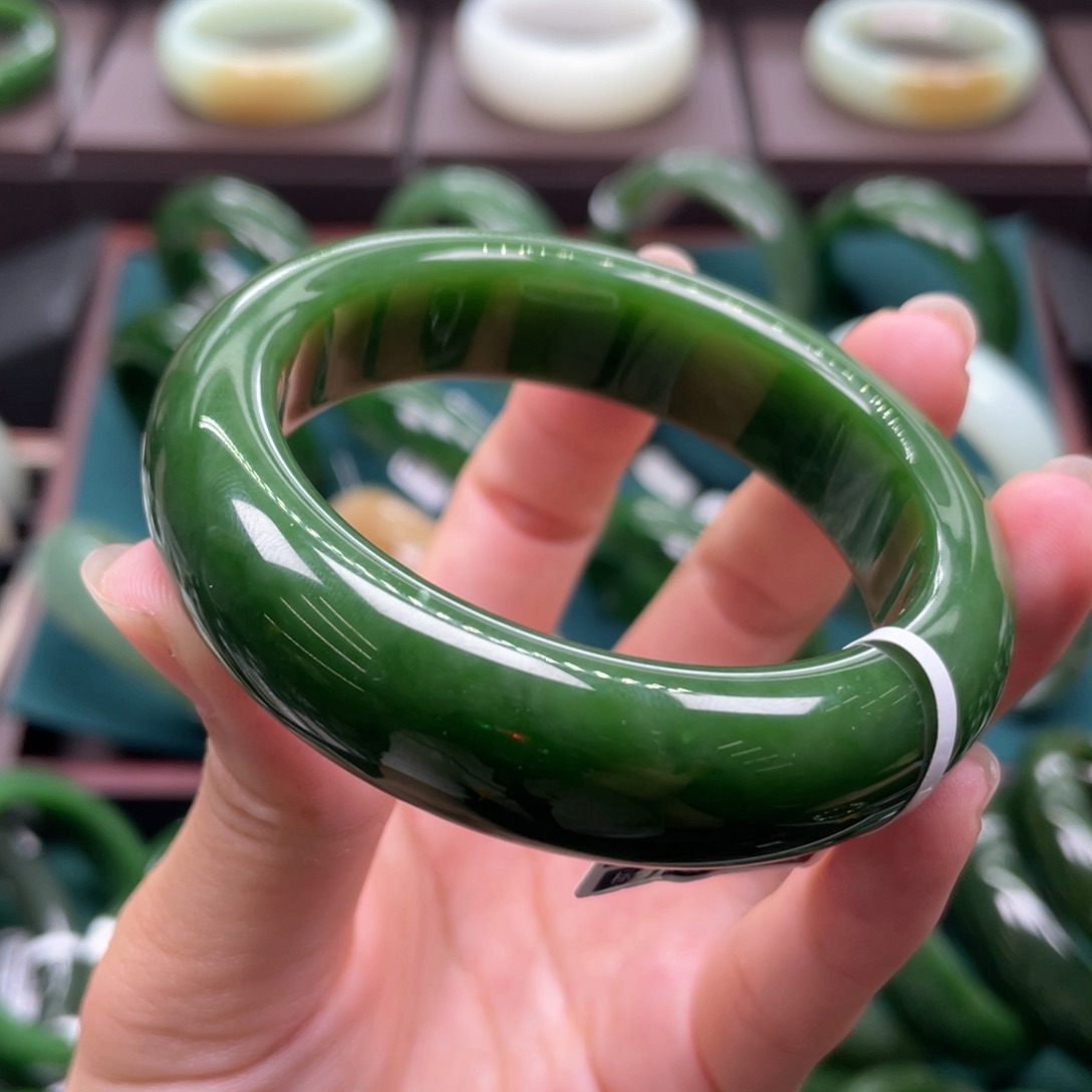 和田玉（碧玉）未镶嵌手镯5455