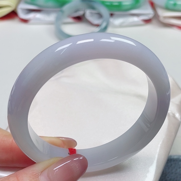 翡翠手镯未镶嵌缅甸翡翠