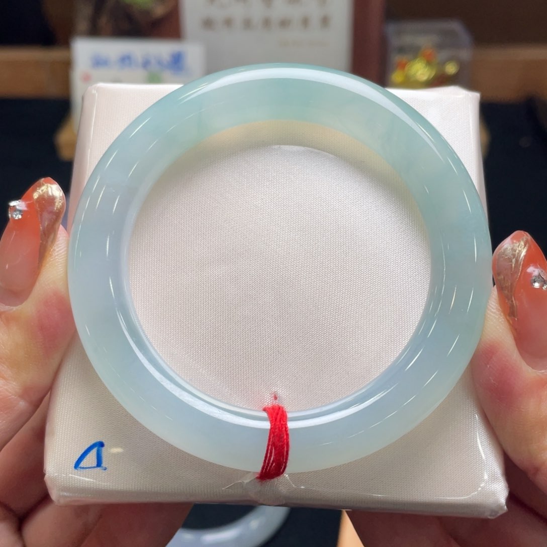 翡翠手镯未镶嵌翡翠53圆条