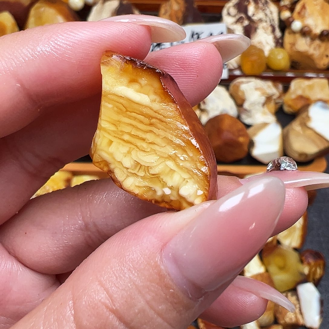 小***海定制琥珀未镶嵌蜜蜡