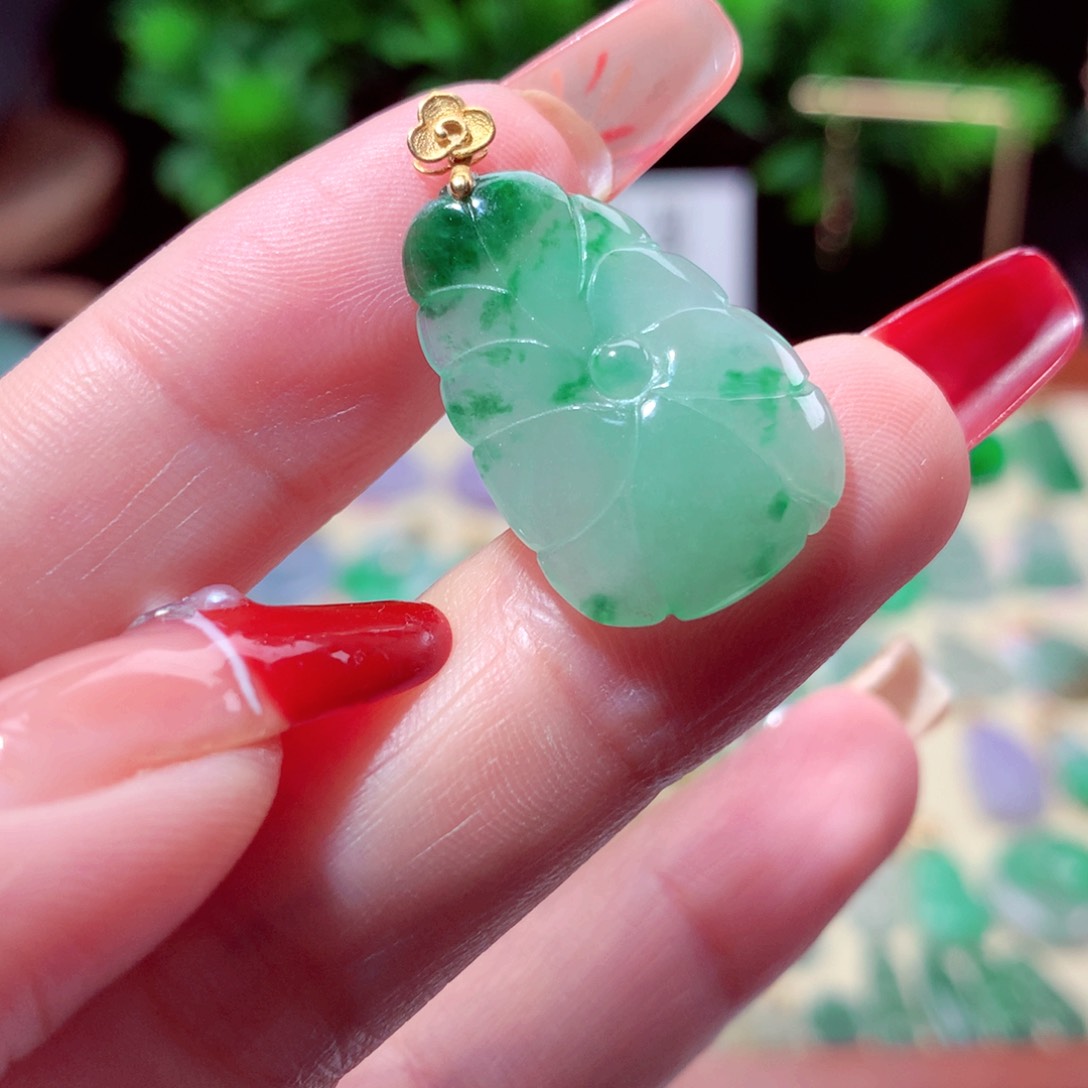 翡翠吊坠(不含链)18K金镶嵌