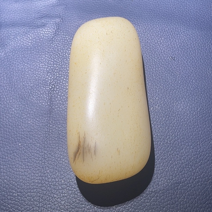 未镶嵌和田玉摆件