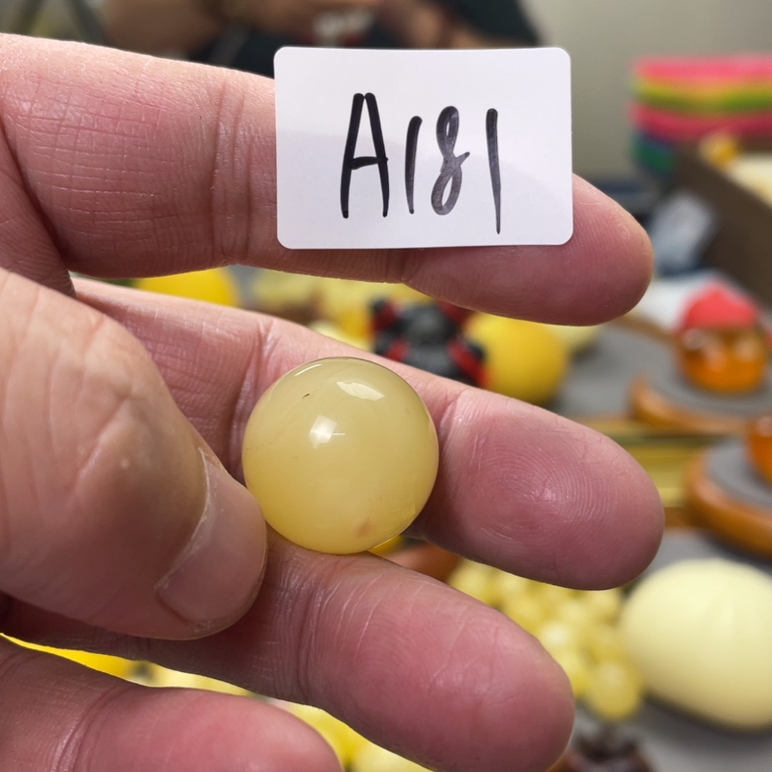 手链琥珀未镶嵌多样性发，发其中一件