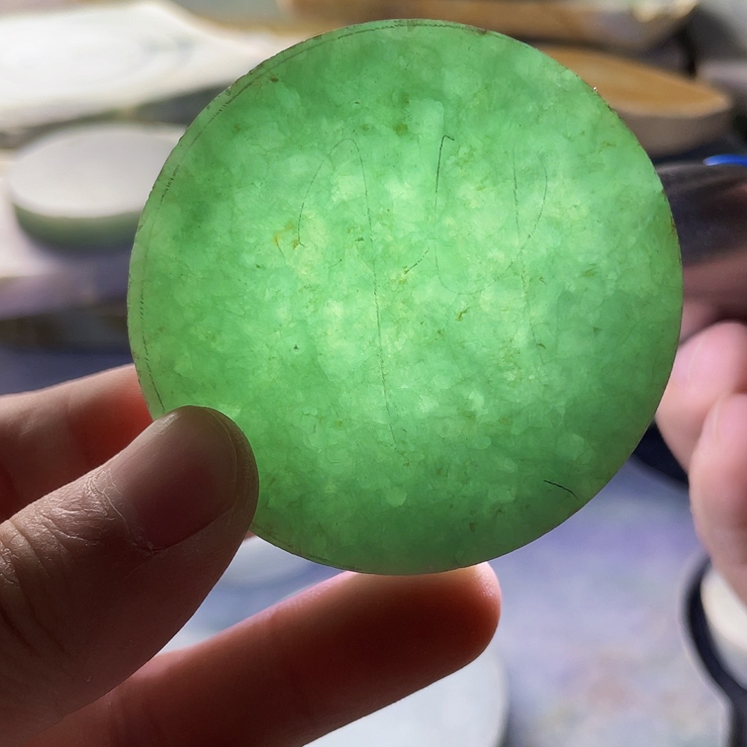 翡翠颈饰未镶嵌毛料115