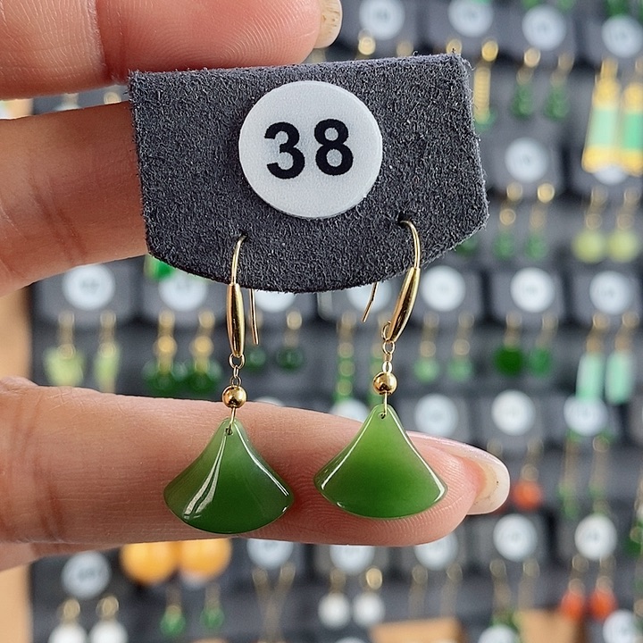 和田玉耳饰18K金镶嵌