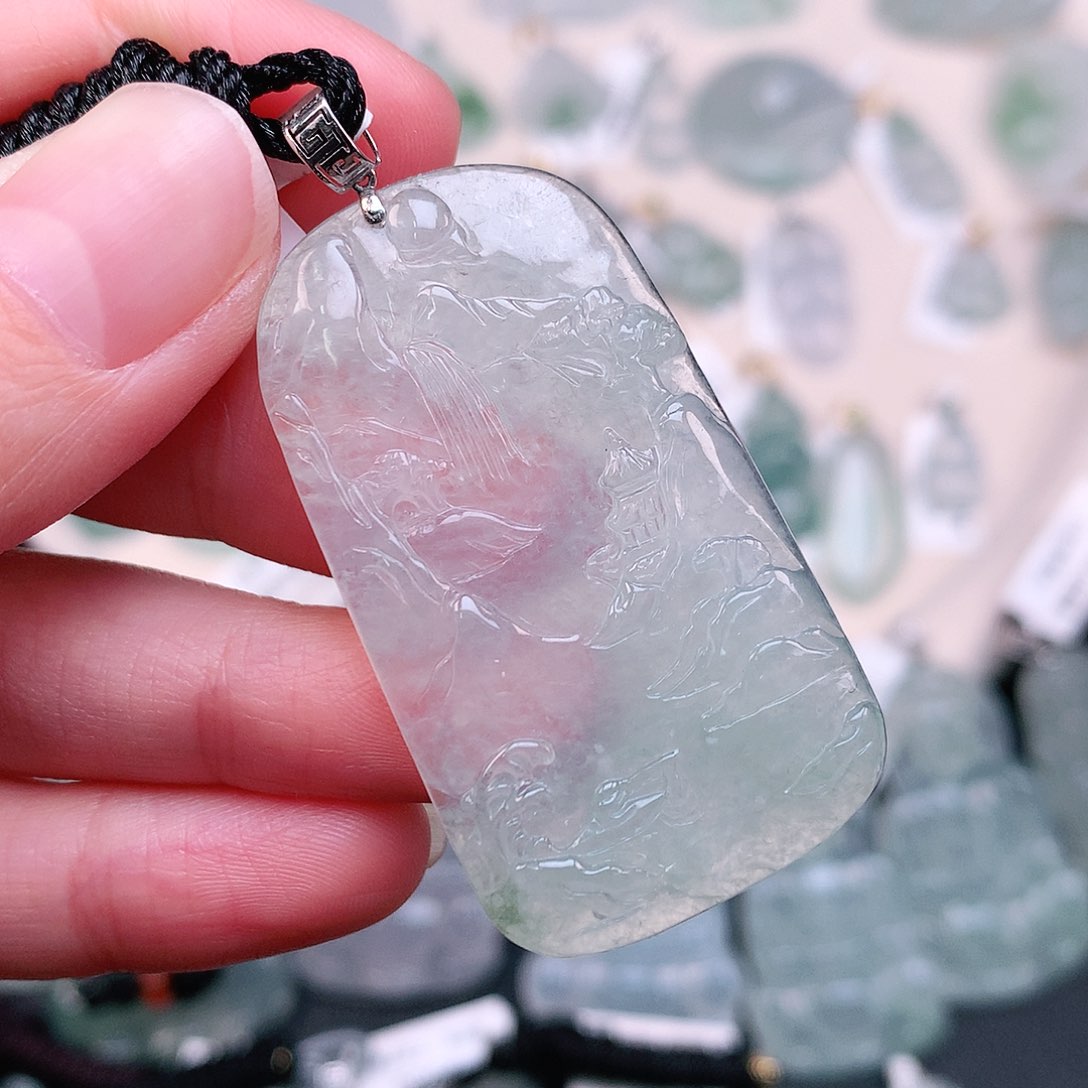 翡翠颈饰18K金镶嵌冰山水牌