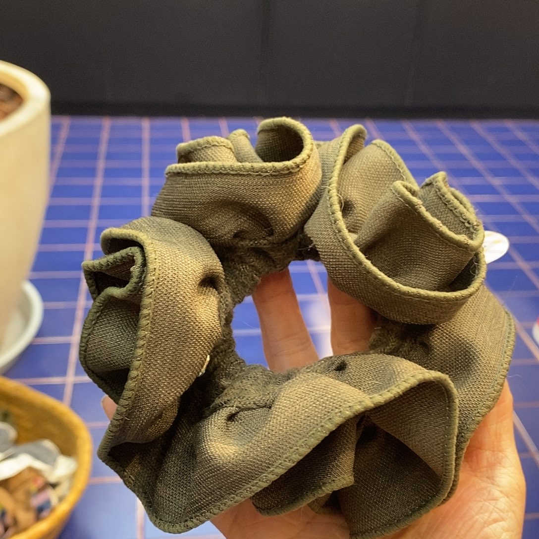 布艺非金属绿色发圈