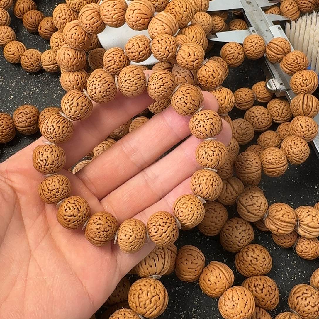 B***希吊坠桃核南瓜手串