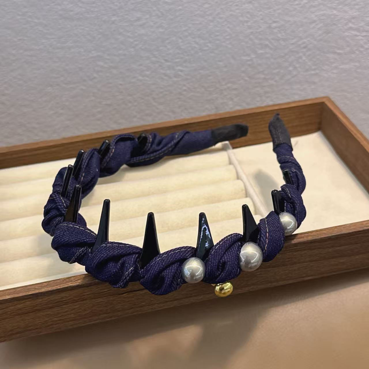 【牛仔很忙】系列新款精致牛仔缠绕贝珠倒齿发箍4947