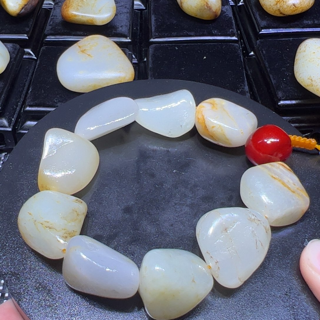 和田玉（子料）未镶嵌颈饰95克