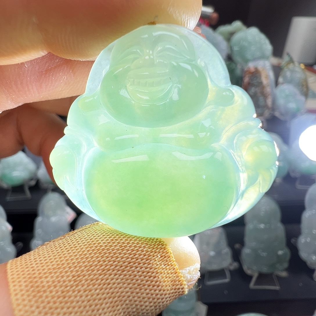 翡翠未镶嵌颈饰冰晴佛