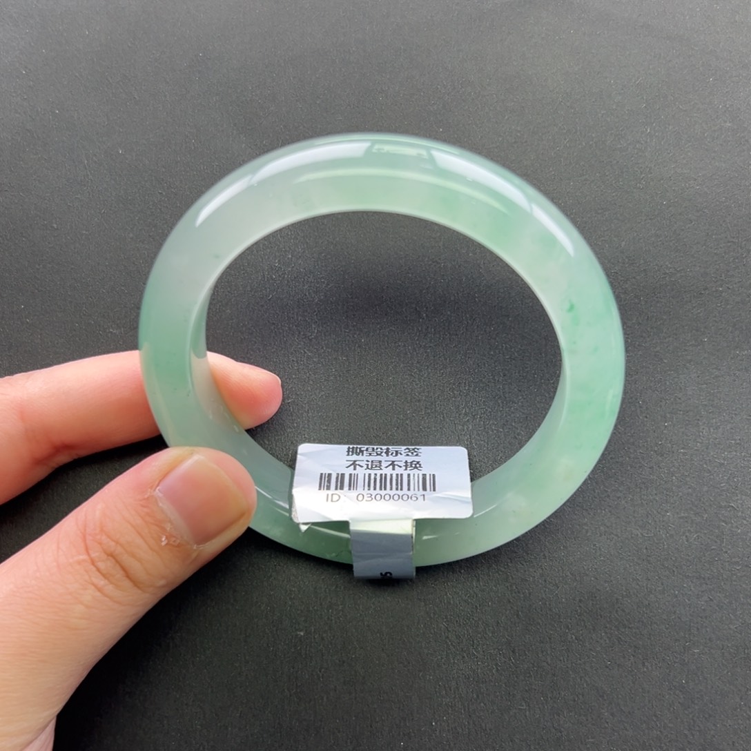 石英质玉未镶嵌手镯+57.7 会会