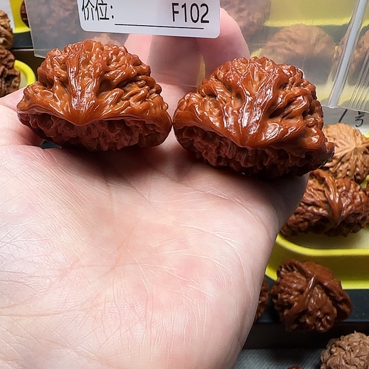 文玩核桃吊坠蛇王蛇王47