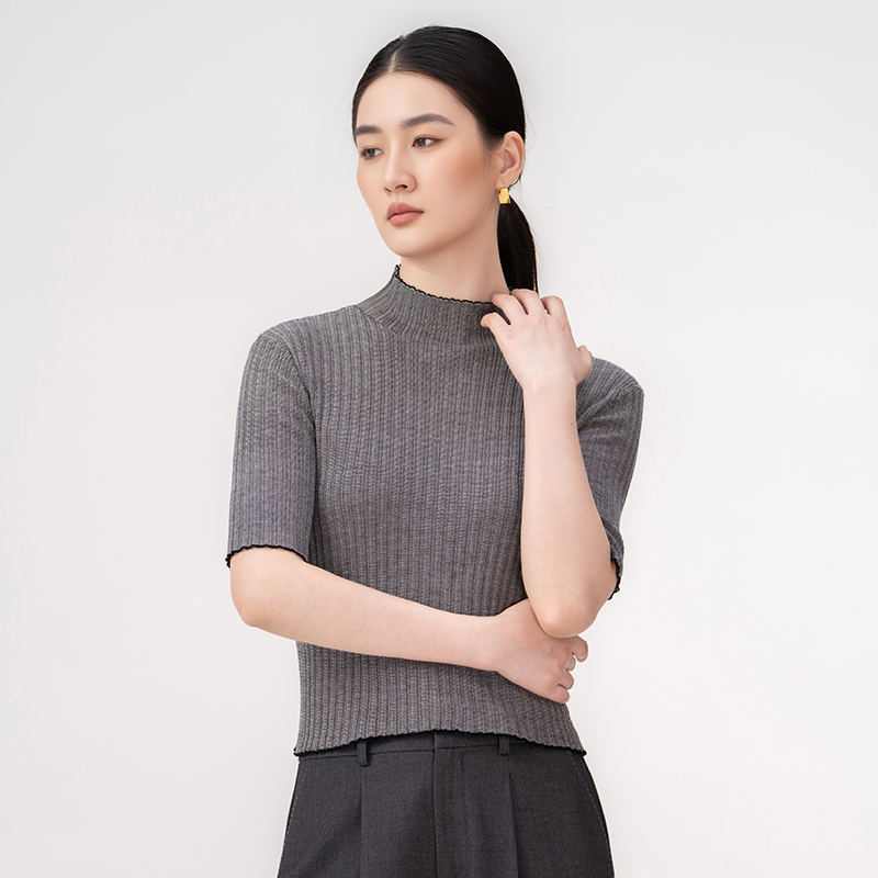 灰色坑条半高领针织衫女中袖木耳边修身打底上衣打底衫