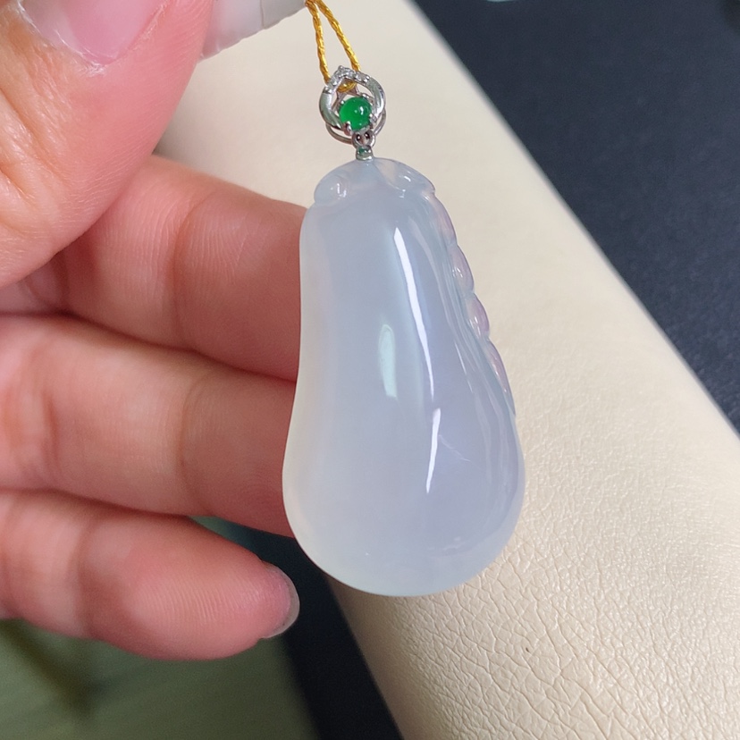 【闪购商品】翡翠颈饰18K金镶嵌瓜