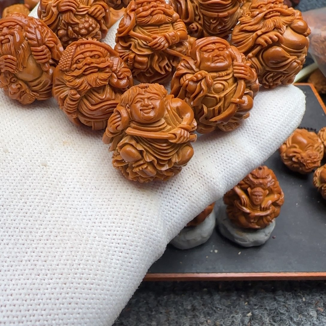 橄榄核吊坠……………………