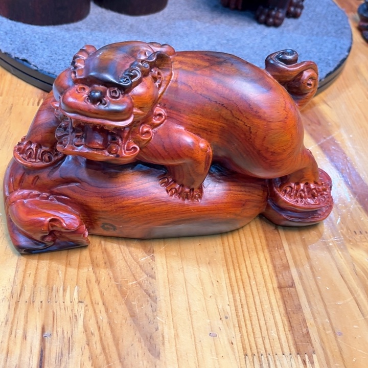 交趾黄檀（大红酸枝）刘摆件