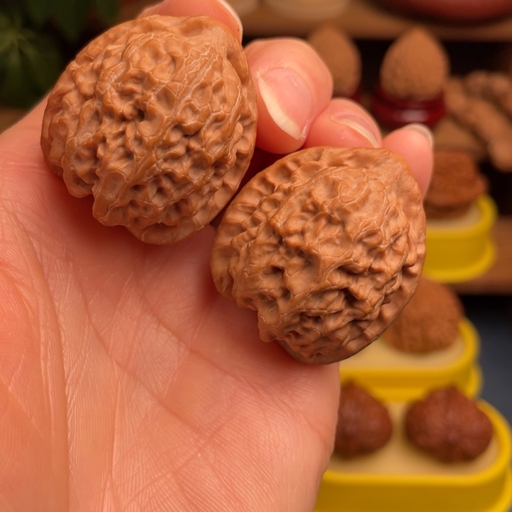 文玩核桃把件野生小眼虎34