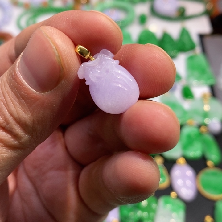 颈饰未镶嵌翡翠吊坠