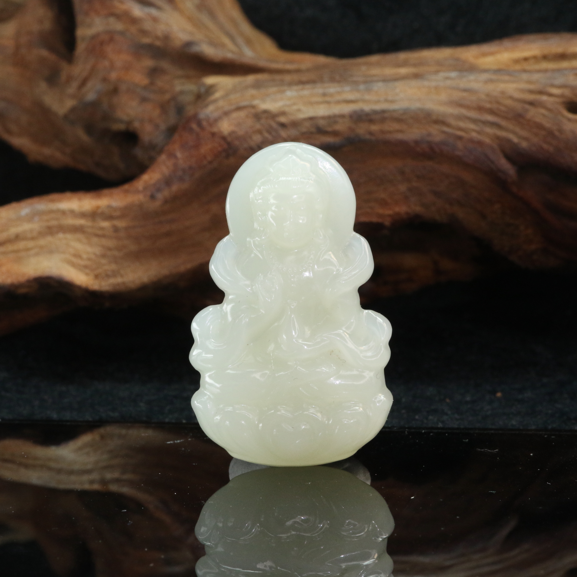 6和田玉观音吊坠/600440北京中保拍卖