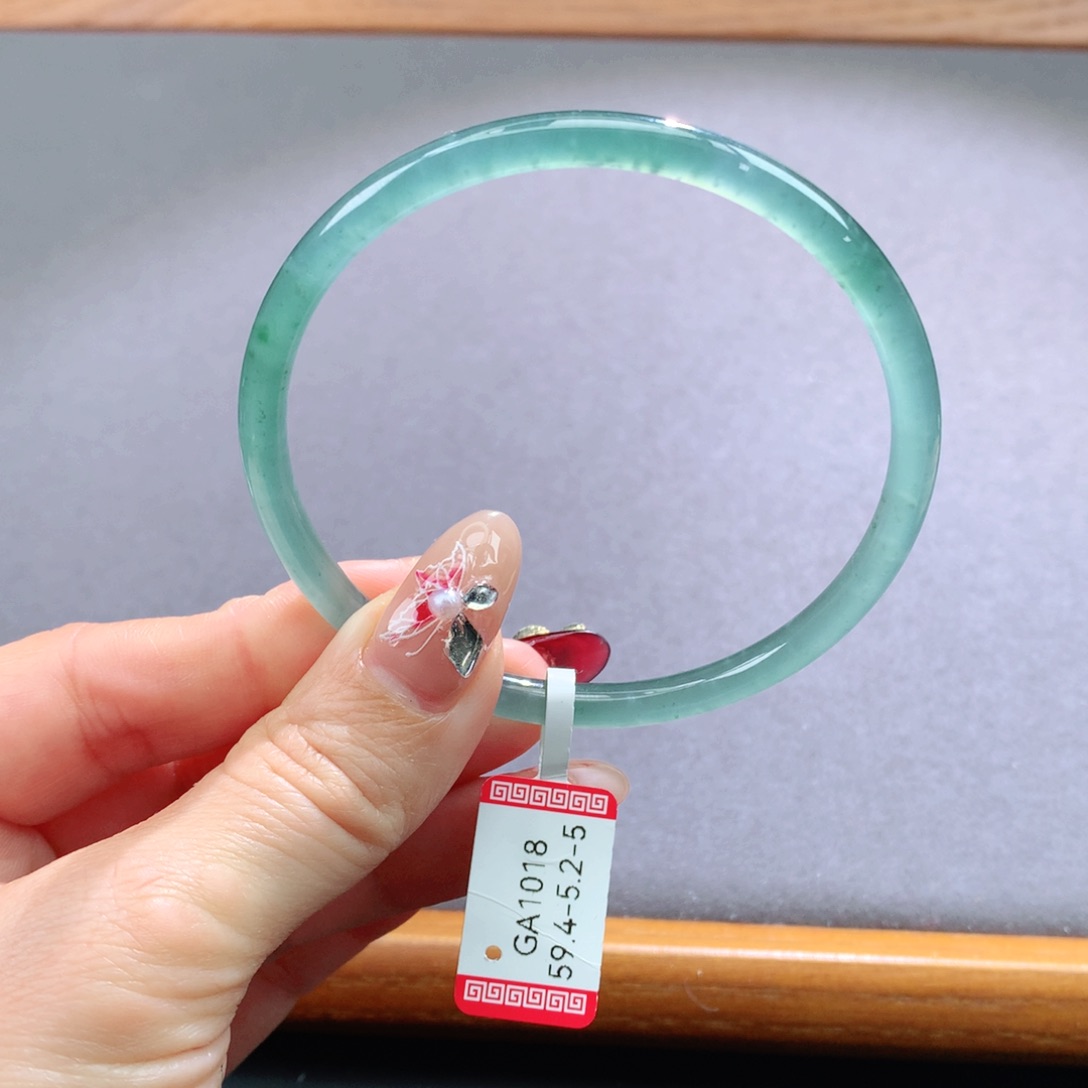 翡翠手镯未镶嵌天然翡翠手镯叮当镯